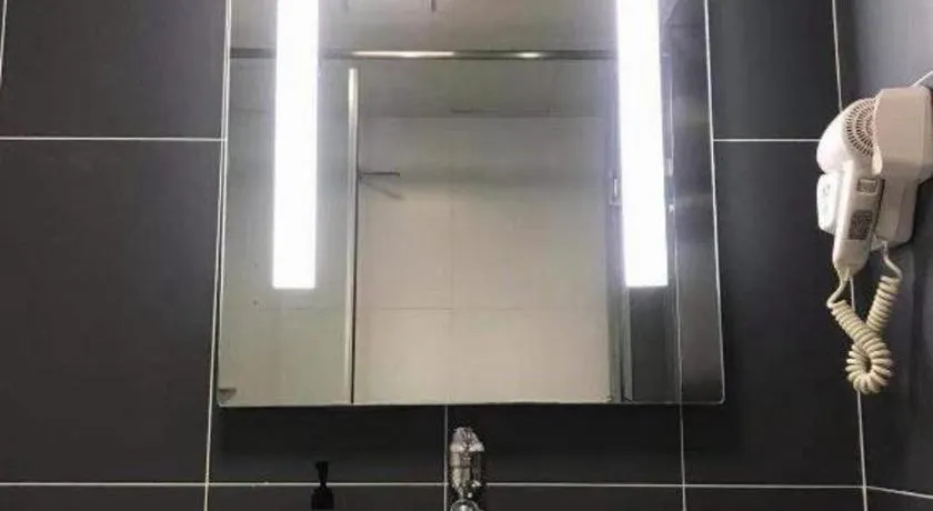 Hanting Hotel Guangzhou Sanyuanli Metro Station