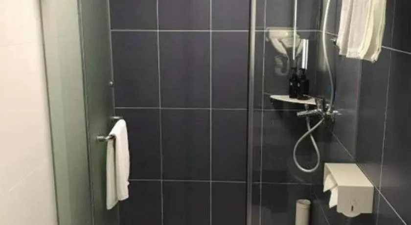 Hanting Hotel Guangzhou Sanyuanli Metro Station