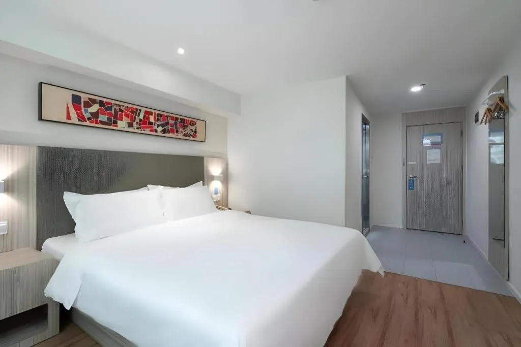 Hanting Hotel Guangzhou Sanyuanli Metro Station