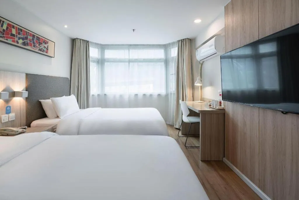 Hanting Hotel Guangzhou Sanyuanli Metro Station