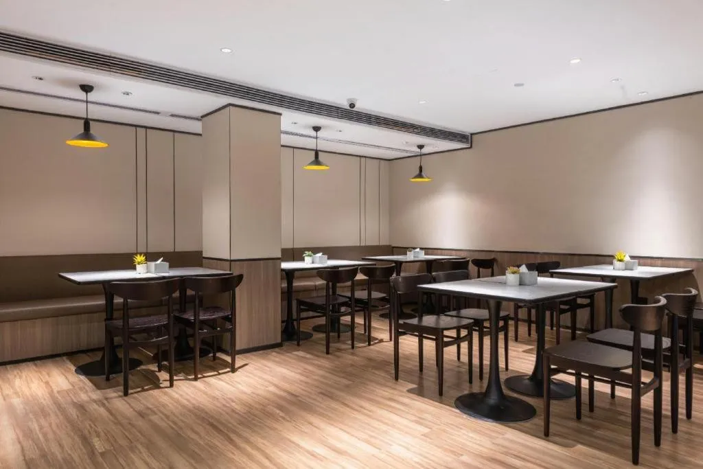 Hanting Hotel Guangzhou Sanyuanli Metro Station