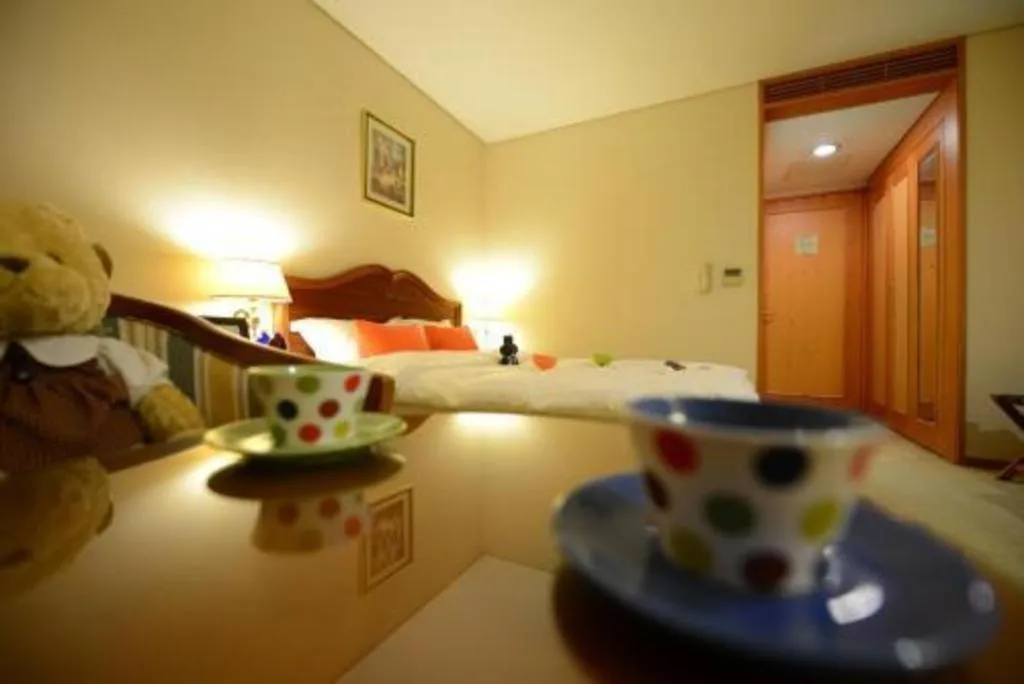 Bed in Onyang Hot Spring Hotel