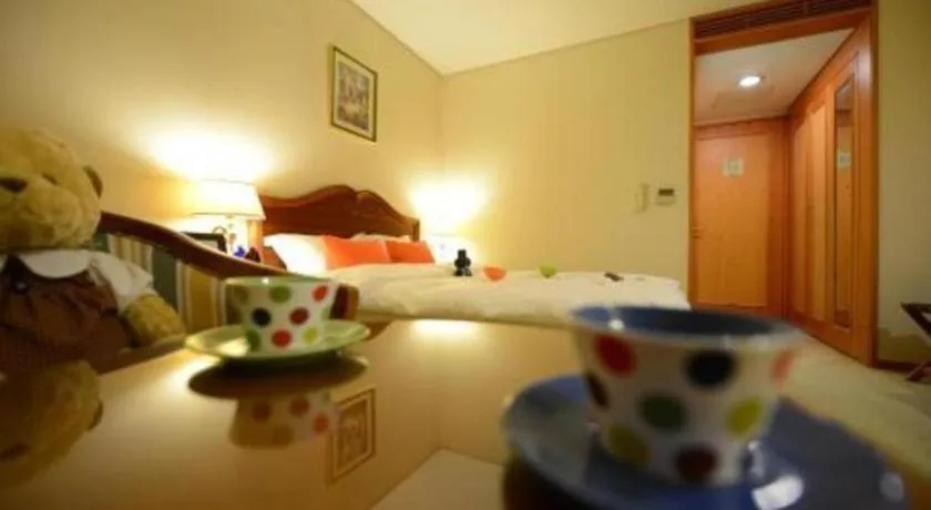 Bed in Onyang Hot Spring Hotel