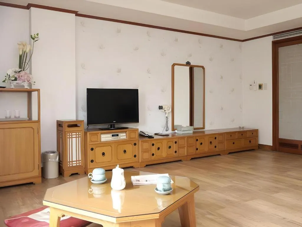 Onyang Hot Spring Hotel