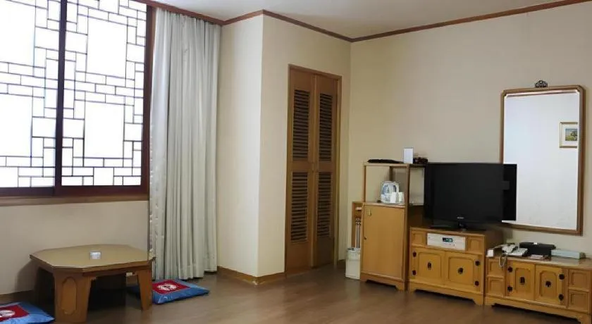 Onyang Hot Spring Hotel