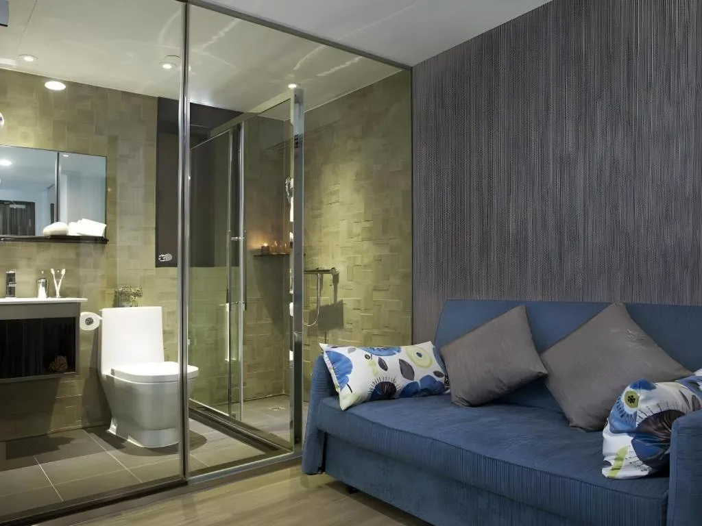 M1 North Point Hotel