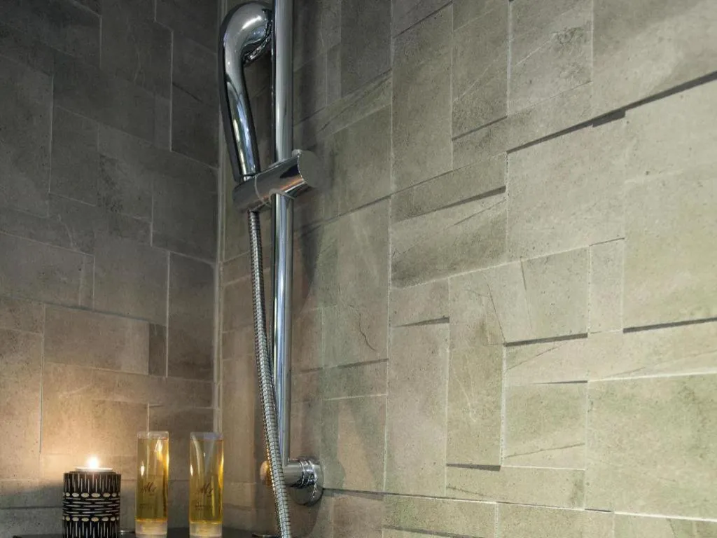 M1 North Point Hotel