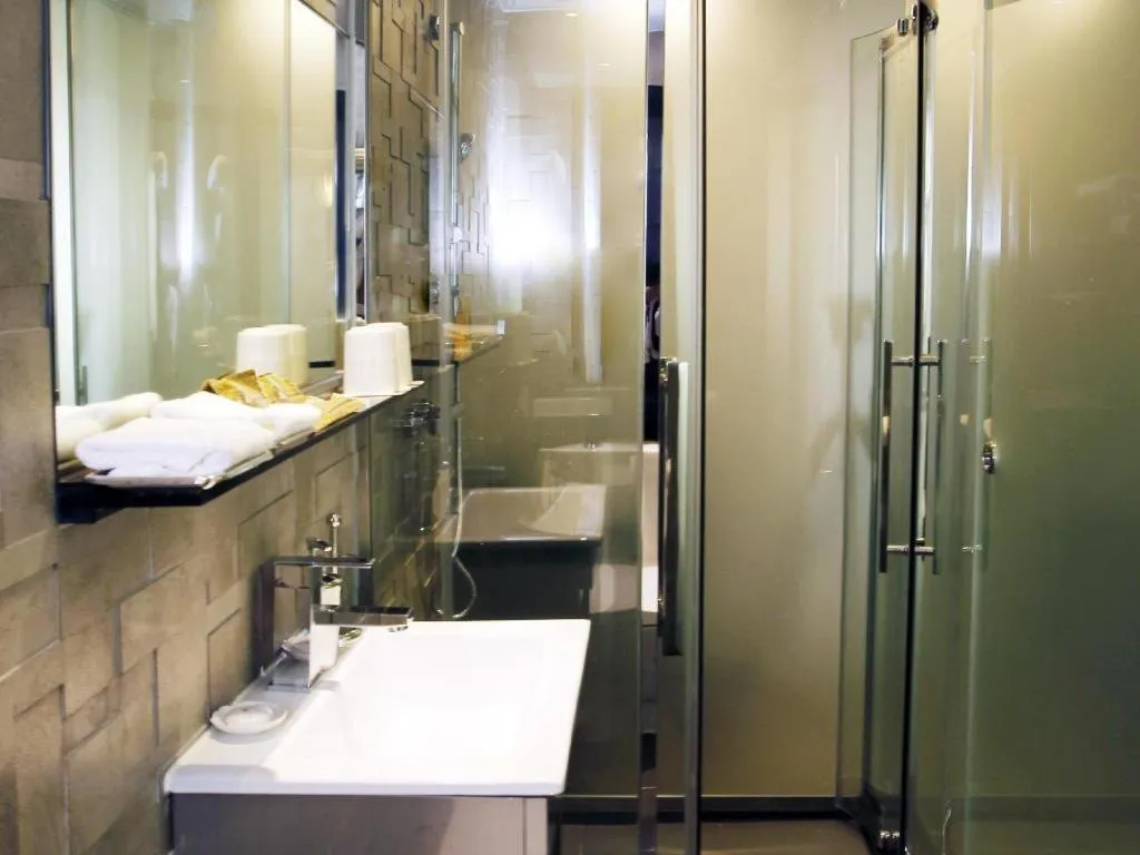 M1 North Point Hotel