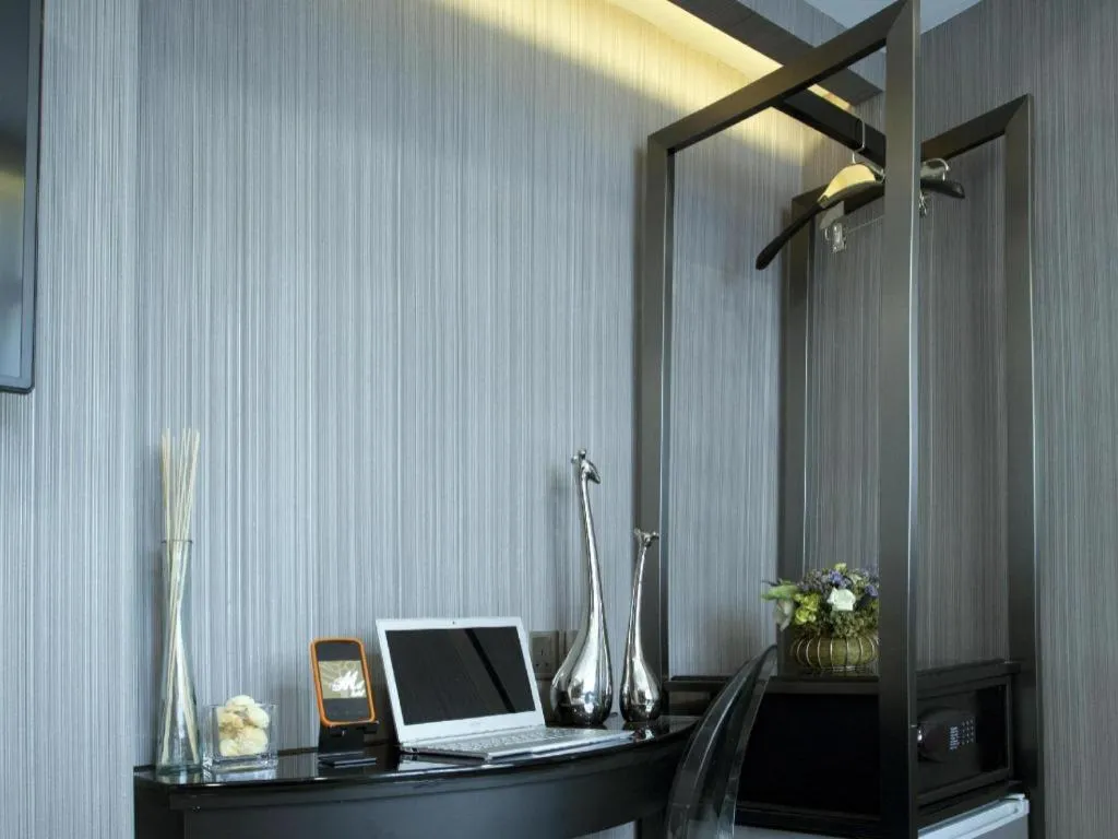 M1 North Point Hotel