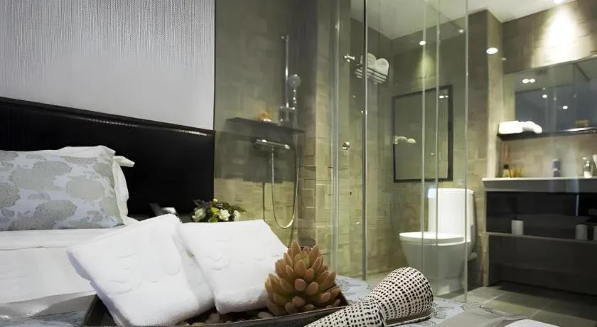 M1 North Point Hotel