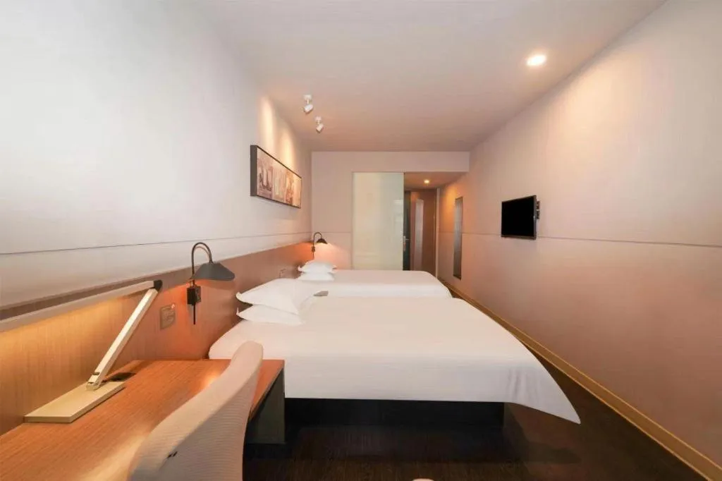 Bed in Jinjiang Inn Select Shanghai International Tourism and Resorts Zone Chuansha Road Subway Station