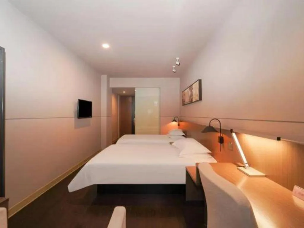 Bed in Jinjiang Inn Select Shanghai International Tourism and Resorts Zone Chuansha Road Subway Station