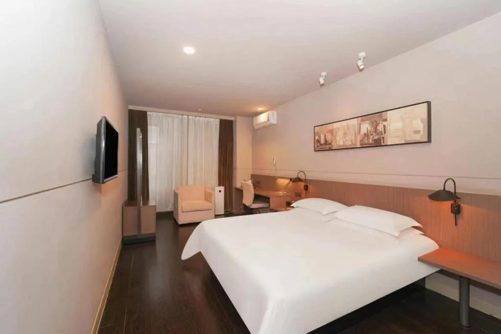 Bed in Jinjiang Inn Select Shanghai International Tourism and Resorts Zone Chuansha Road Subway Station