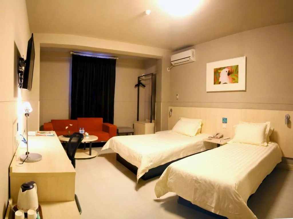 Bed in Jinjiang Inn Select Shanghai International Tourism and Resorts Zone Chuansha Road Subway Station