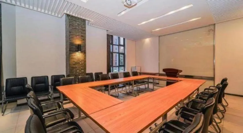 Jinjiang Inn Select Shanghai International Tourism and Resorts Zone Chuansha Road Subway Station