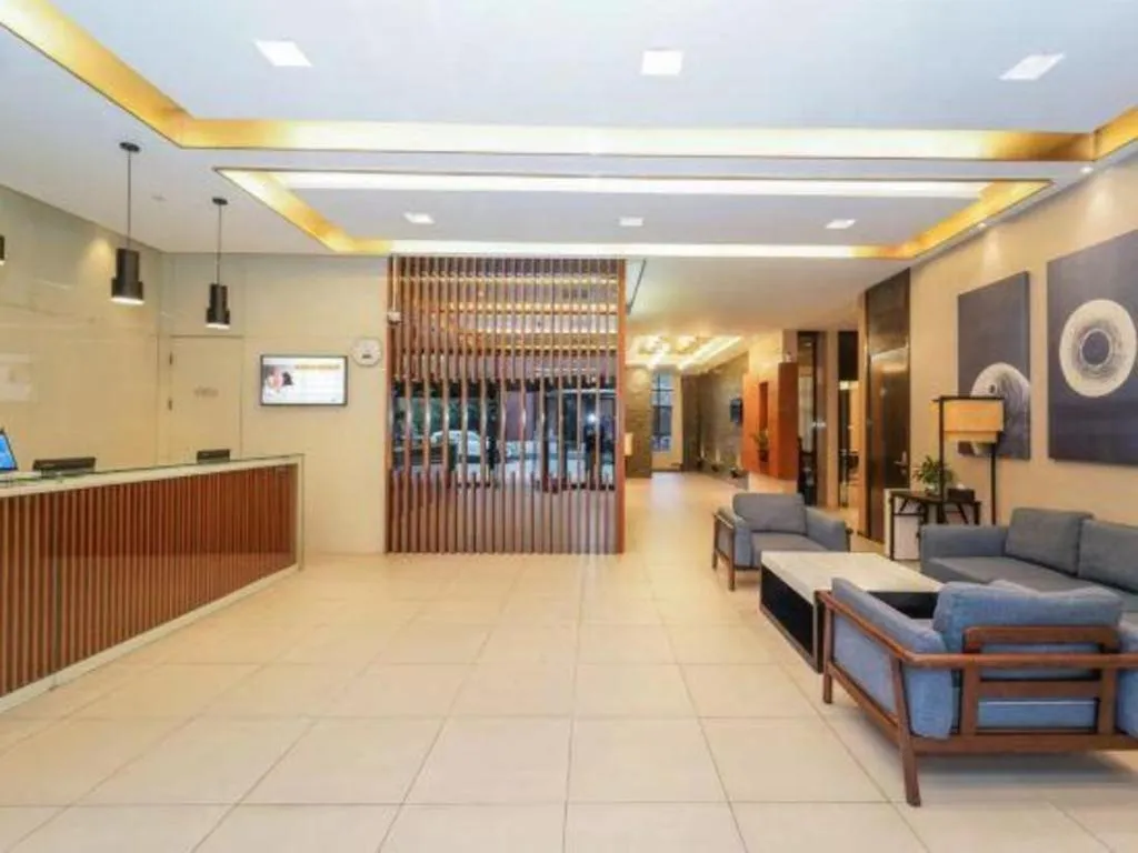 Jinjiang Inn Select Shanghai International Tourism and Resorts Zone Chuansha Road Subway Station