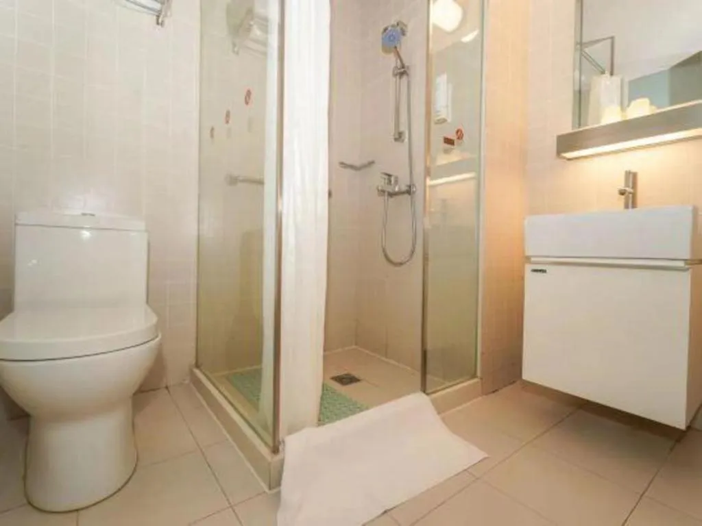 Jinjiang Inn Select Shanghai International Tourism and Resorts Zone Chuansha Road Subway Station