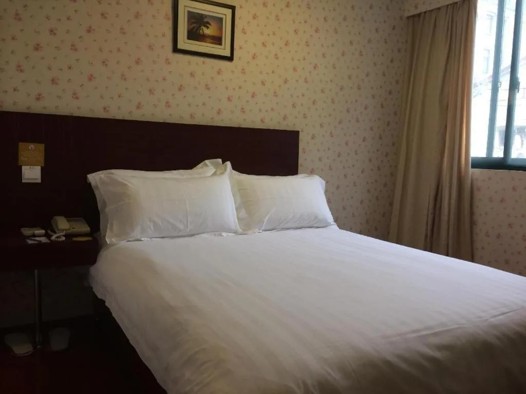 Bed in Jinjiang Inn Select Shanghai International Tourism and Resorts Zone Chuansha Road Subway Station