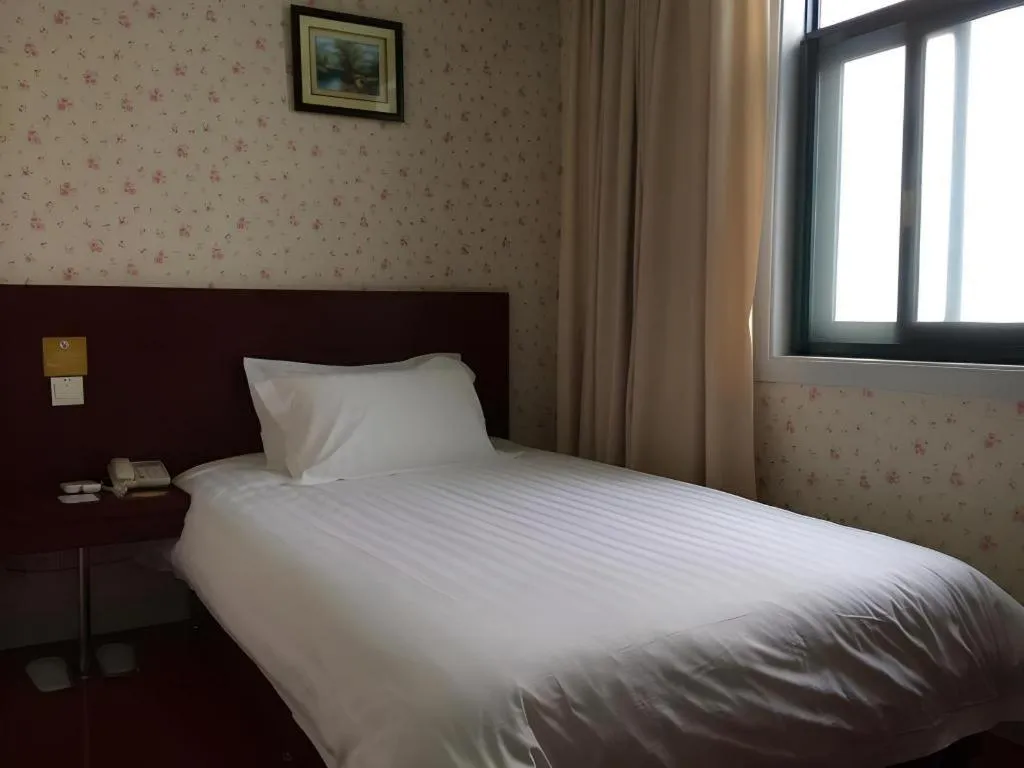 Bed in Jinjiang Inn Select Shanghai International Tourism and Resorts Zone Chuansha Road Subway Station