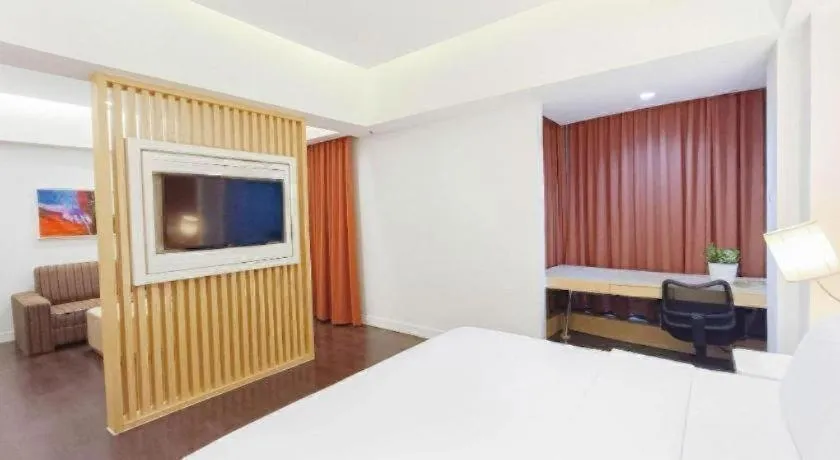 Bed in Brits Hotel Karawang