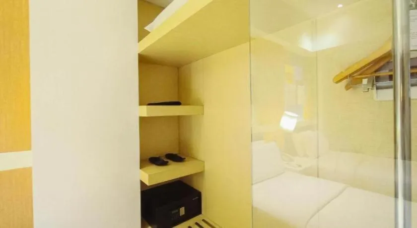 Bed in Brits Hotel Karawang