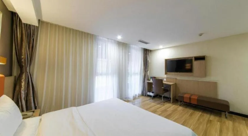 Bed in 7 Days Premium Tangshan Railway Station Jiaotong University