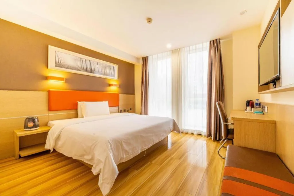 Bed in 7 Days Premium Tangshan Railway Station Jiaotong University