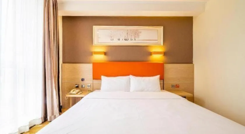 Bed in 7 Days Premium Tangshan Railway Station Jiaotong University