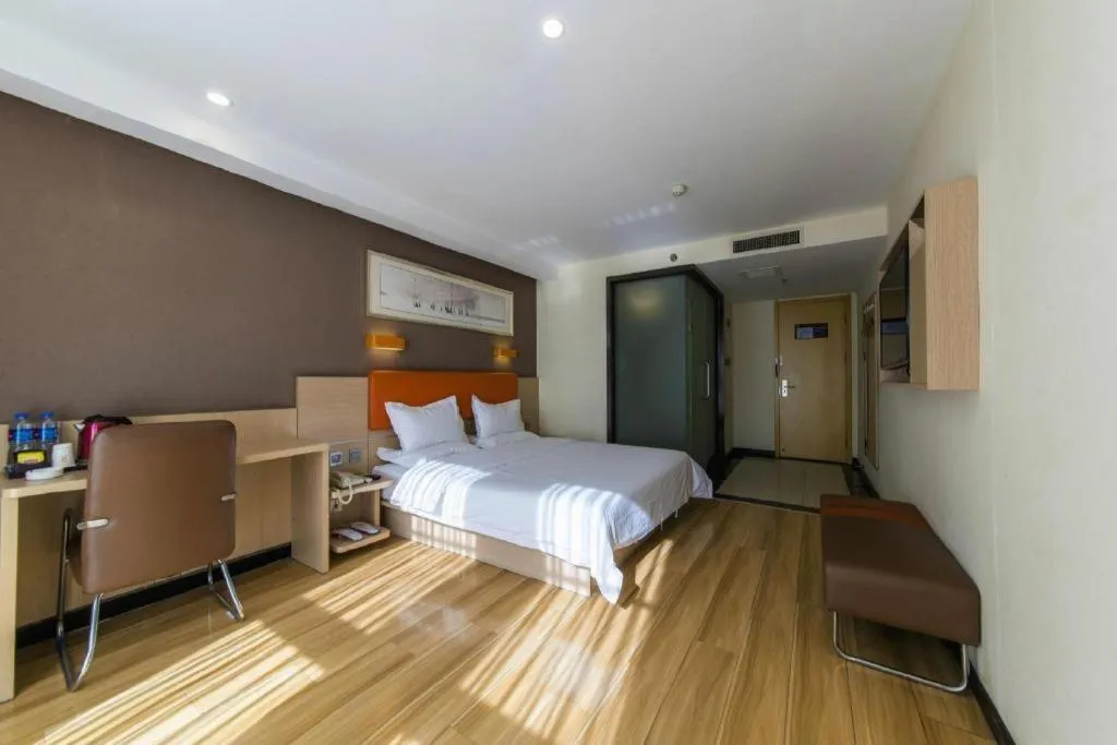 Bed in 7 Days Premium Tangshan Railway Station Jiaotong University