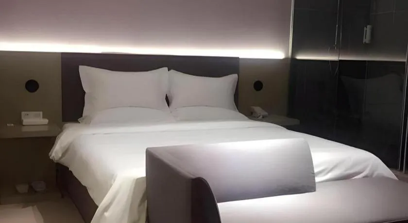 JI Hotel Shanghai Lujiazui Pudong Avenue