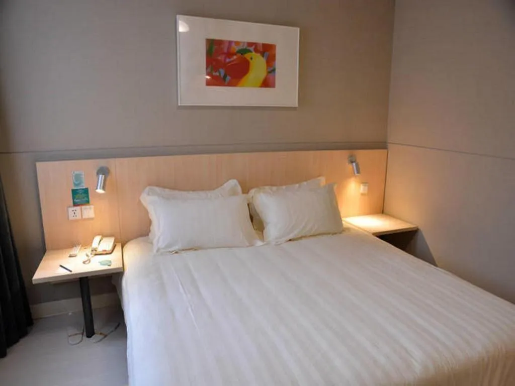 Bed in Jinjiang Inn Tai'an Taishan Railway Station