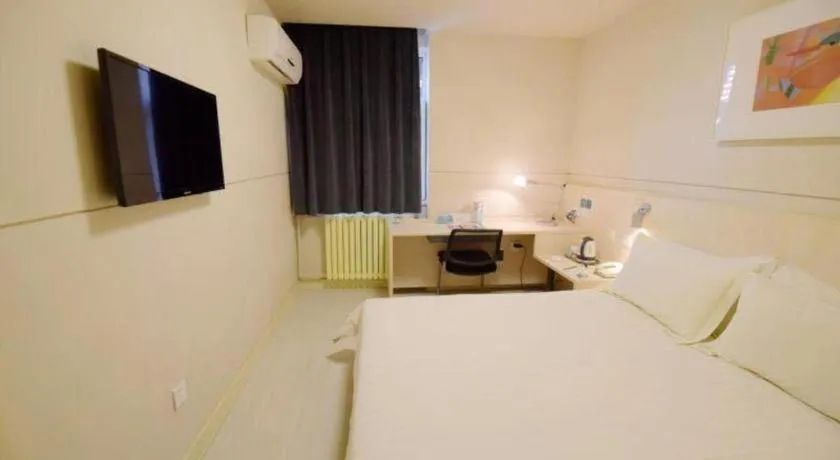 Bed in Jinjiang Inn Tai'an Taishan Railway Station