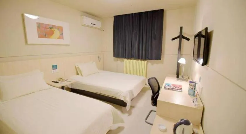 Bed in Jinjiang Inn Tai'an Taishan Railway Station