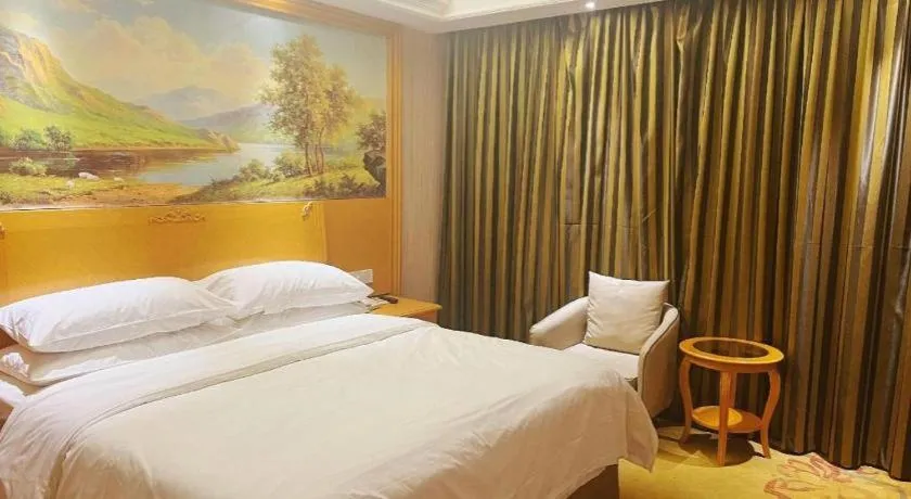 Bed in Vienna Hotel Shanghai Hongqiao Huaxin Road