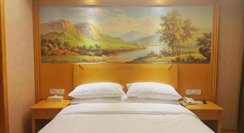 Bed in Vienna Hotel Shanghai Hongqiao Huaxin Road