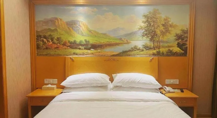 Bed in Vienna Hotel Shanghai Hongqiao Huaxin Road
