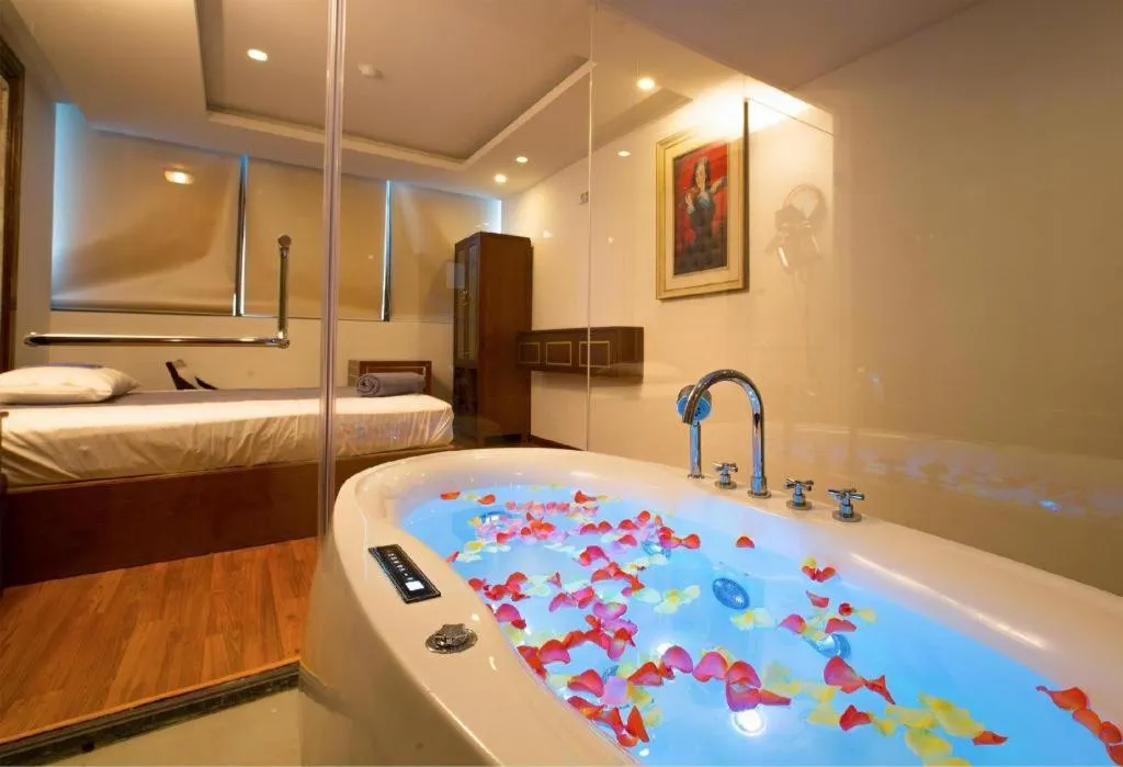 Bed in Le Hoang Beach Hotel Danang