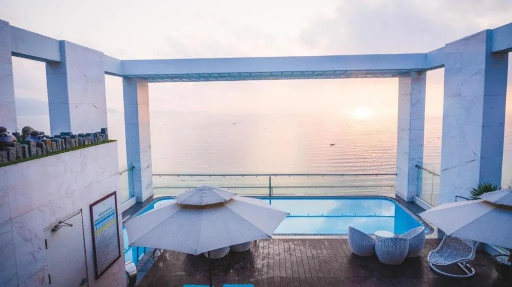 Le Hoang Beach Hotel Danang