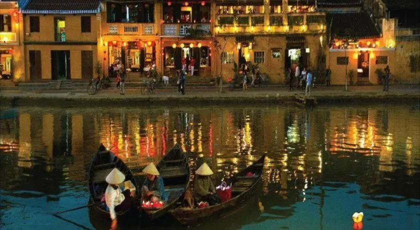 Le Hoang Beach Hotel Danang