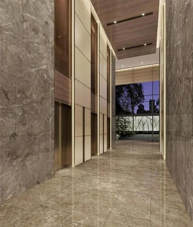 LONGYAN JINGHUA FLIPORT HOTEL