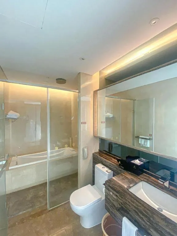 LONGYAN JINGHUA FLIPORT HOTEL