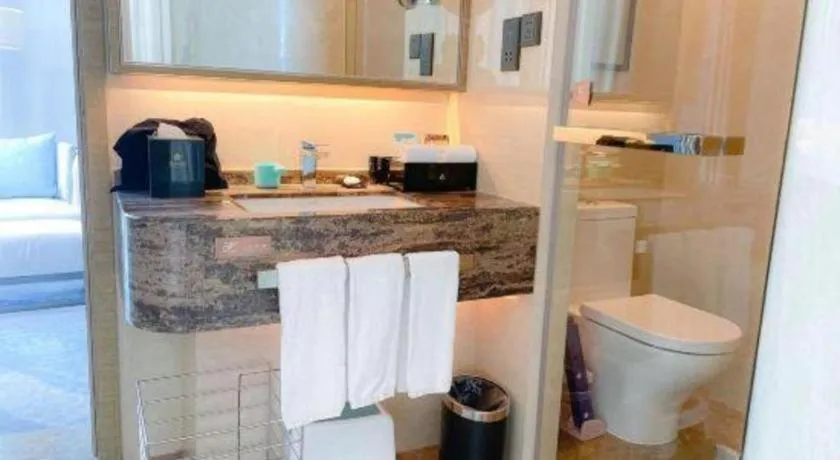 LONGYAN JINGHUA FLIPORT HOTEL