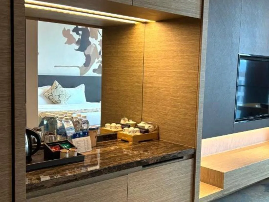 LONGYAN JINGHUA FLIPORT HOTEL