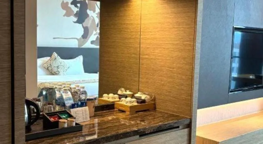 LONGYAN JINGHUA FLIPORT HOTEL