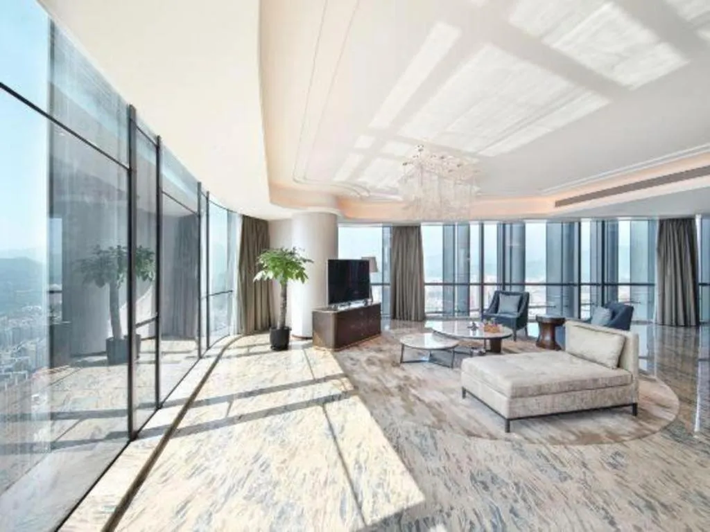 LONGYAN JINGHUA FLIPORT HOTEL