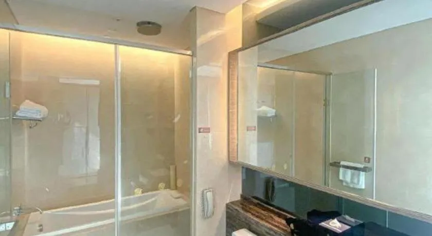 LONGYAN JINGHUA FLIPORT HOTEL