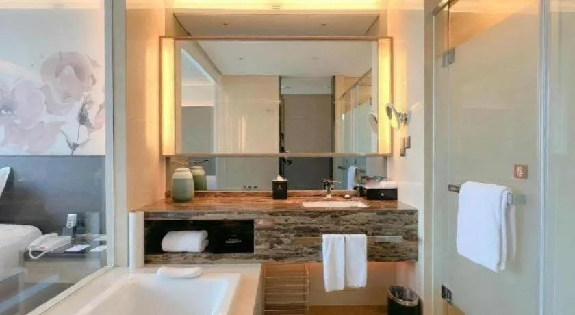 LONGYAN JINGHUA FLIPORT HOTEL