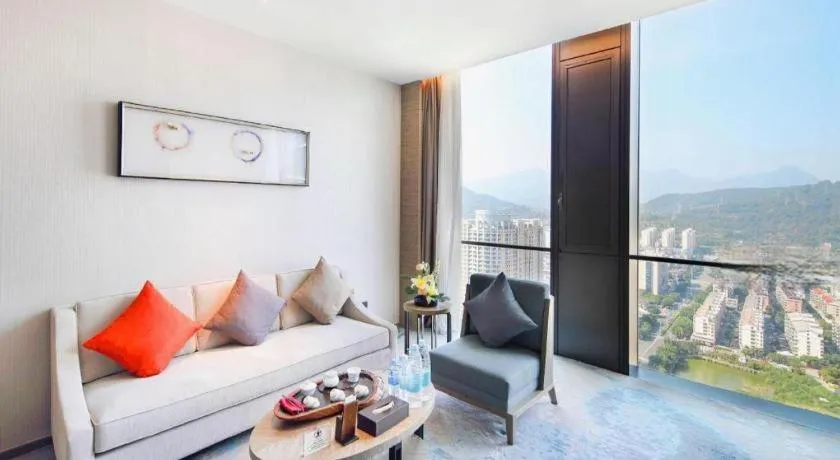 LONGYAN JINGHUA FLIPORT HOTEL