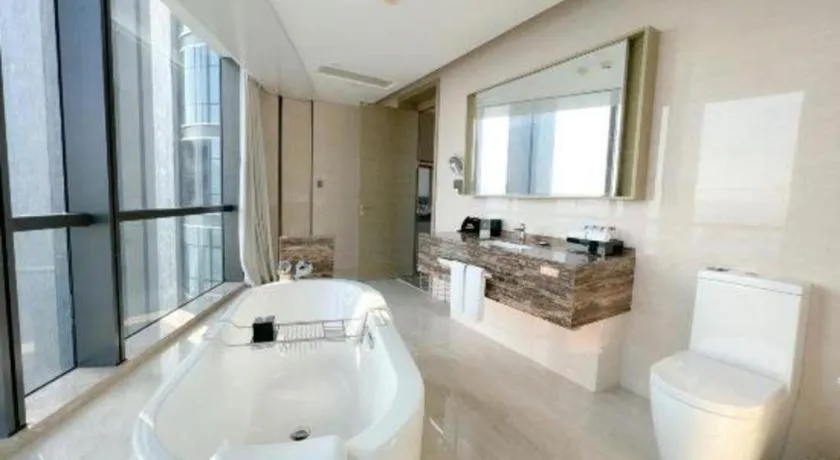 LONGYAN JINGHUA FLIPORT HOTEL