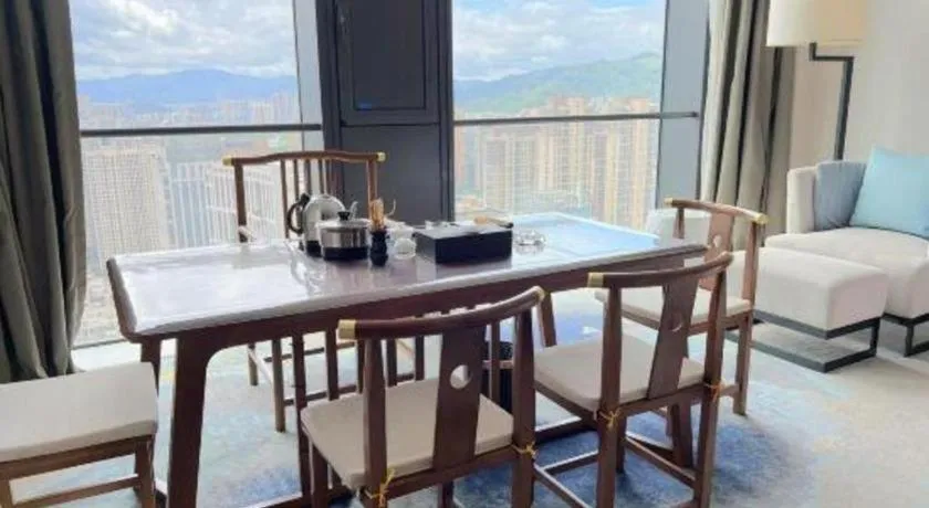 LONGYAN JINGHUA FLIPORT HOTEL